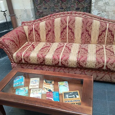 Le Due Sicilie-guest House בית הארחה